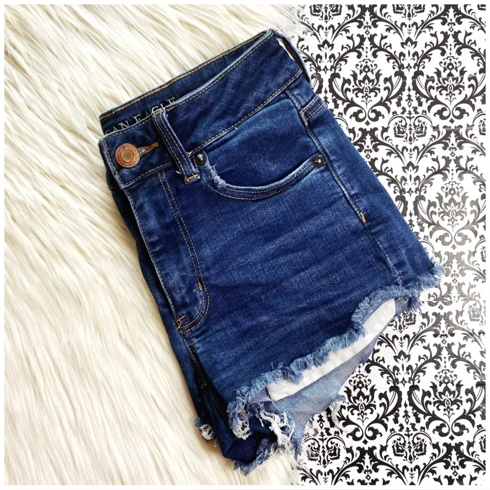 American Eagle Outfitters size : 4 : distressed ripped denim jean summer shorts